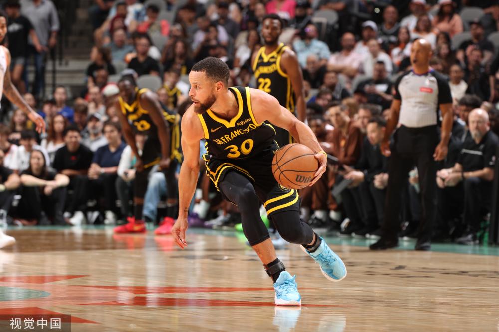 两极画面 两极画面