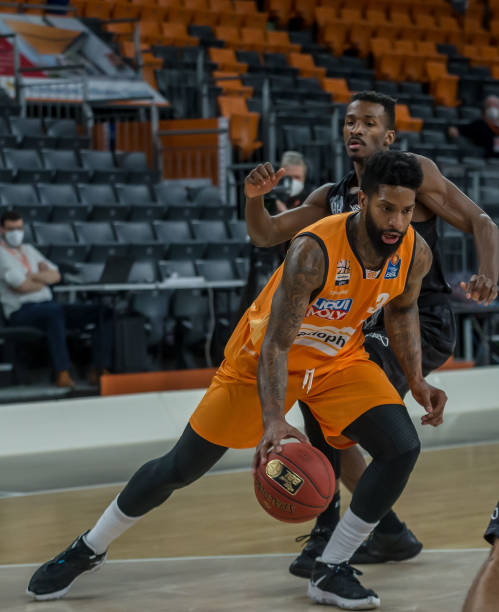 社会各界对 社会各界对